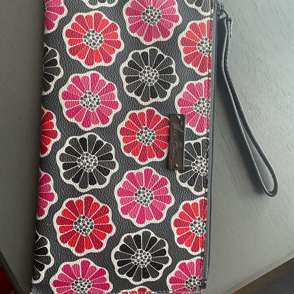 Vera Bradley clutch - like new